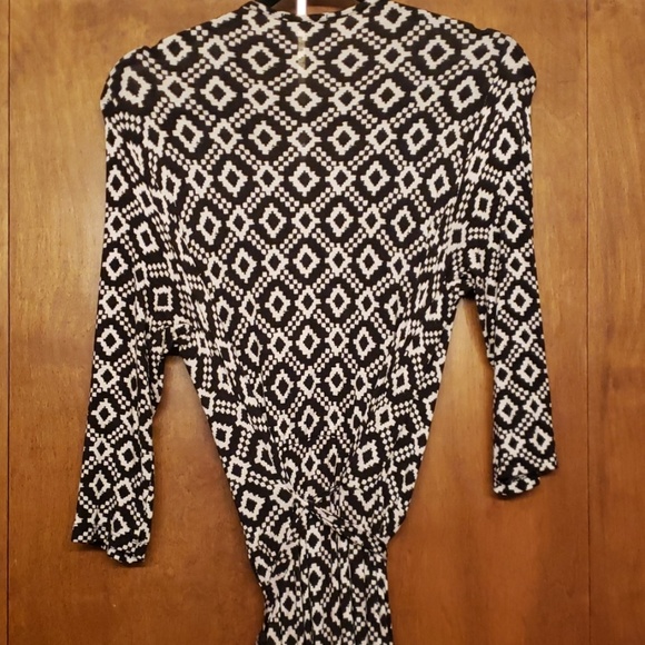 Market Spruce Wrap Dress - Picture 6 of 7